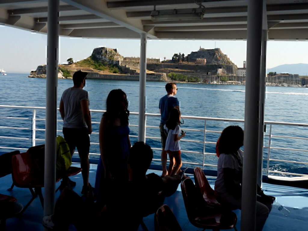 Τουρισμός για Όλους 2026: Αντίστροφη μέτρηση για τις αιτήσεις – Ποιοι παίρνουν έως 600 ευρώ