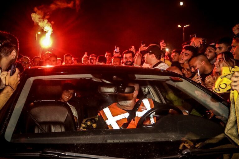 ΑΕΚ: «Λαμέλα έλα μας έχει πιάσει τρέλα» – Στην Αθήνα ο Αργεντίνος παικταράς, αποθεώθηκε από τους οπαδούς της Ένωσης [εικόνες-βίντεο]