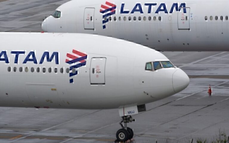 Θρίλερ στον αέρα: Πτήση τρόμου- Ουρά Boeing ακούμπησε στο έδαφος