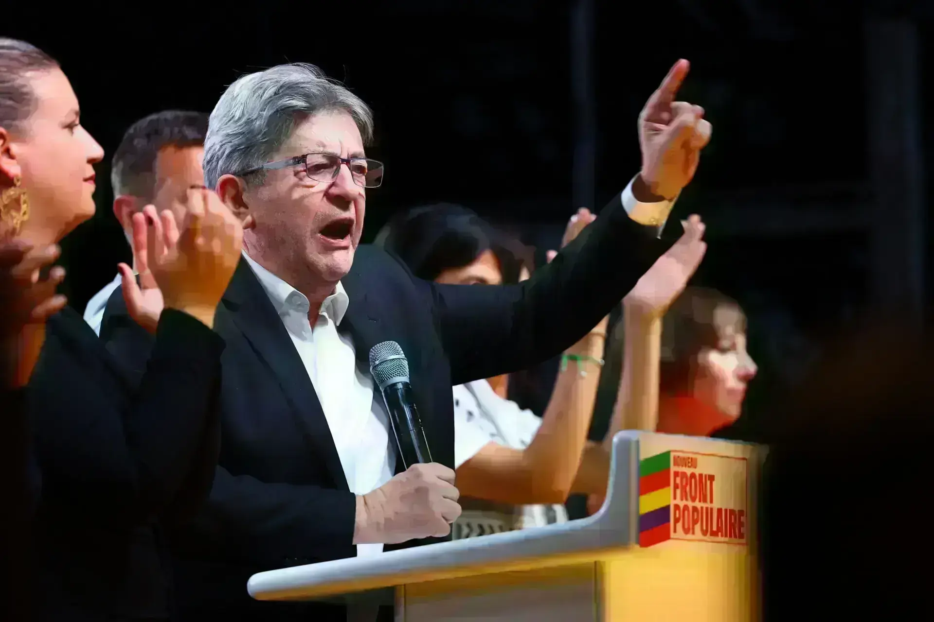 Γαλλία Μελανσόν: Ο λαός μας απέτρεψε τη χειρότερη λύση - Να παραιτηθεί ο πρωθυπουργός του Μακρόν