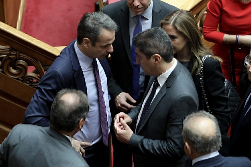 Νέα Δημοκρατία: Διεγράφη ο Αυγενάκης μετά το επεισόδιο με υπάλληλο στο «Ελ. Βενιζέλος» – Δεν παραδίδει την έδρα [βίντεο]