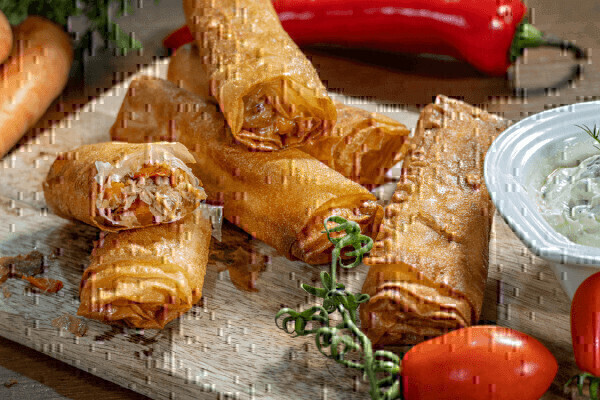 Πεντανόστιμα μπουρέκια με γέμιση τόνου από τη Νεκταρία Κοκκινάκη