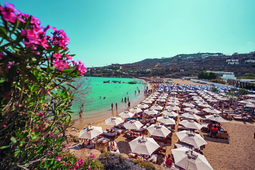 Μύκονος – παραλίες: Βουτιά στα… beach party