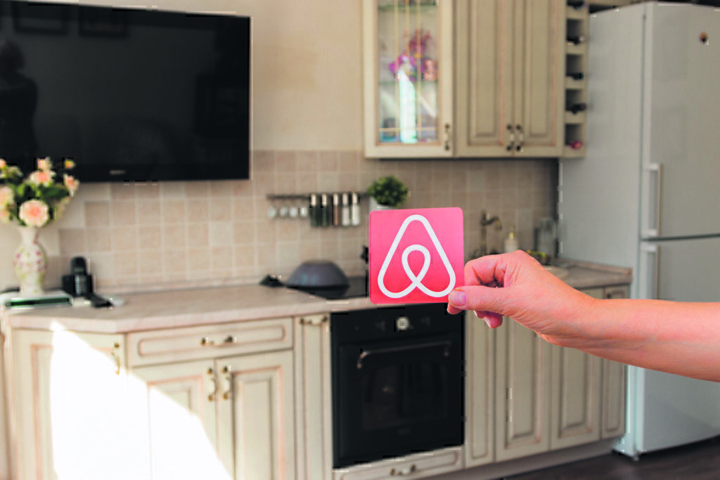 Airbnb: Ποια διπλή παρέμβαση θα ανακοινώσει ο Μητσοτάκης στη ΔΕΘ