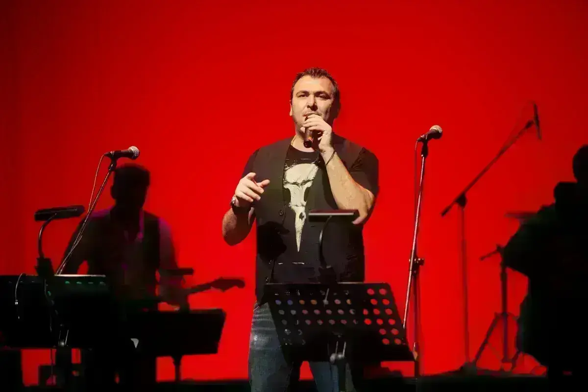 Αντώνης Ρέμος: Αυτό είναι το πόρισμα της Αρχής – Η φοροδιαφυγή, οι εικονικές συναλλαγές και τα 1,8 εκατ. ευρώ