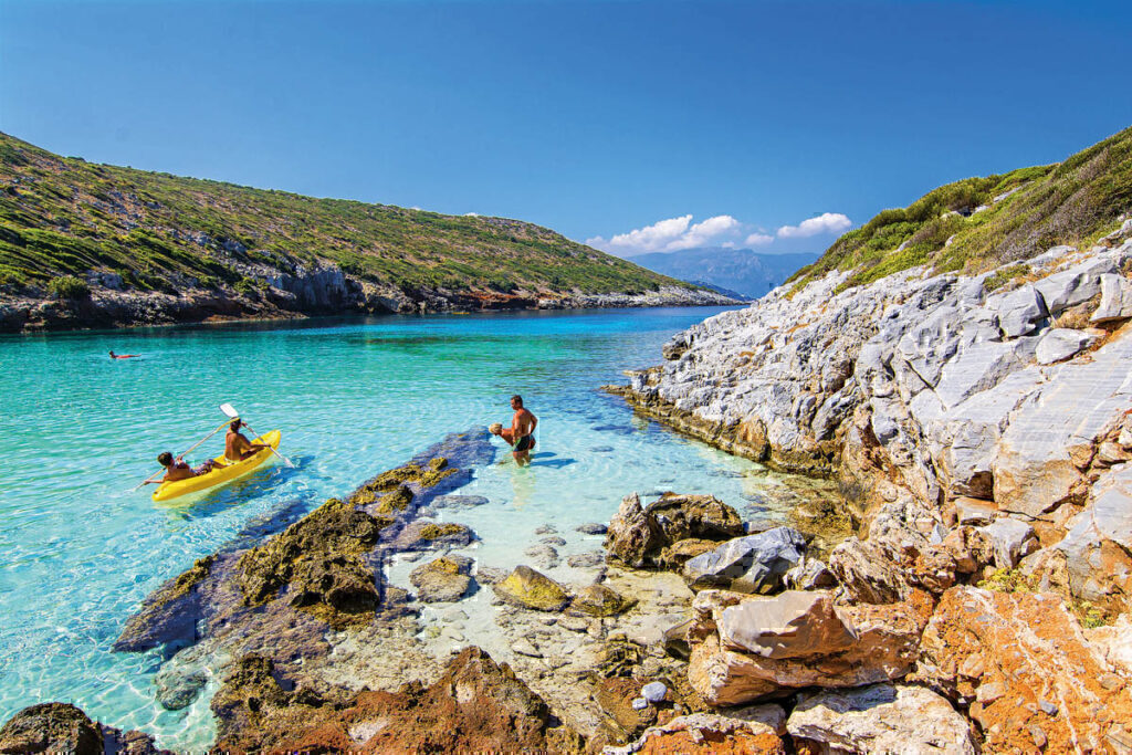 Η Σάμος στην κορυφή της λίστας του Lonely Planet για τα ελληνικά νησιά του 2026
