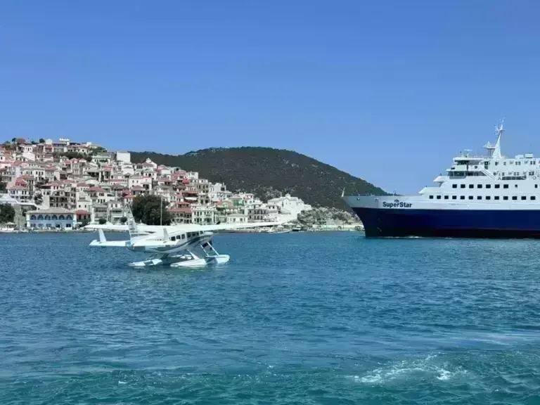Εμφανίστηκαν τα πρώτα υδροπλάνα στις Σποράδες [εικόνες]