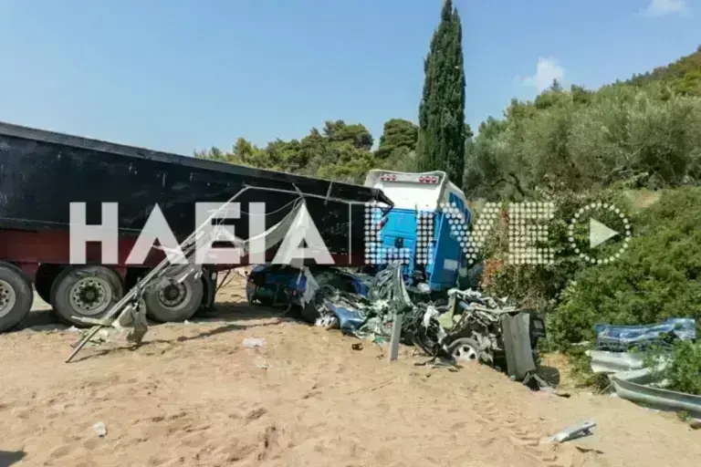 Καλύβια: Αποχαιρετούν πατέρα και κόρη– Θρήνος για τον 44χρονο Αντώνη και την 12χρονη Ιωάννα