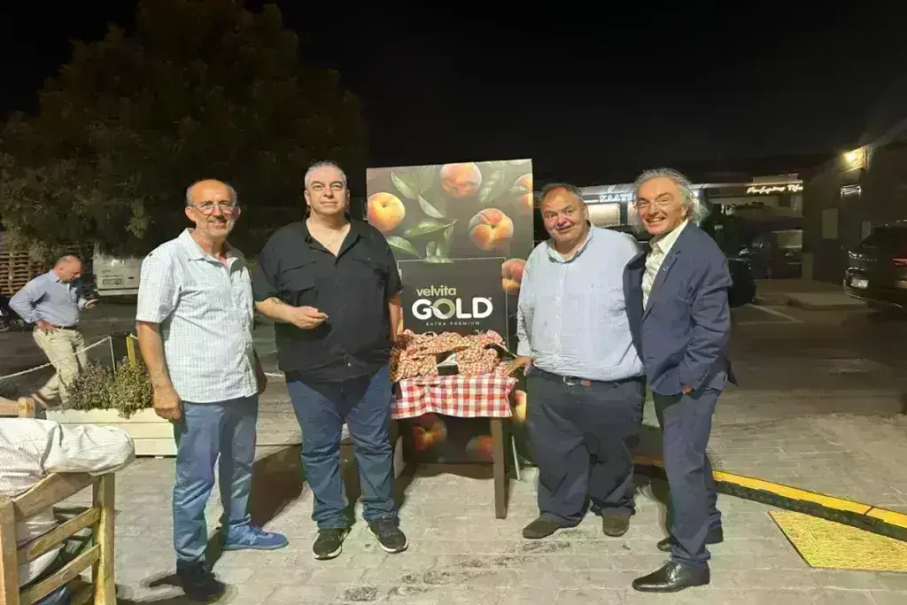Καινοτομία στα Ροδάκινα Velvita Gold από τον ΑΣΕΠΟΠ Βελβεντού στην Λαχαναγορά του ΟΚΑΑ.ΑΕ