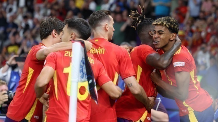 Εuro 2024: Νίκησε η Ισπανία και το ποδόσφαιρο – 2-1 στον τελικό την Αγγλία [βίντεο]