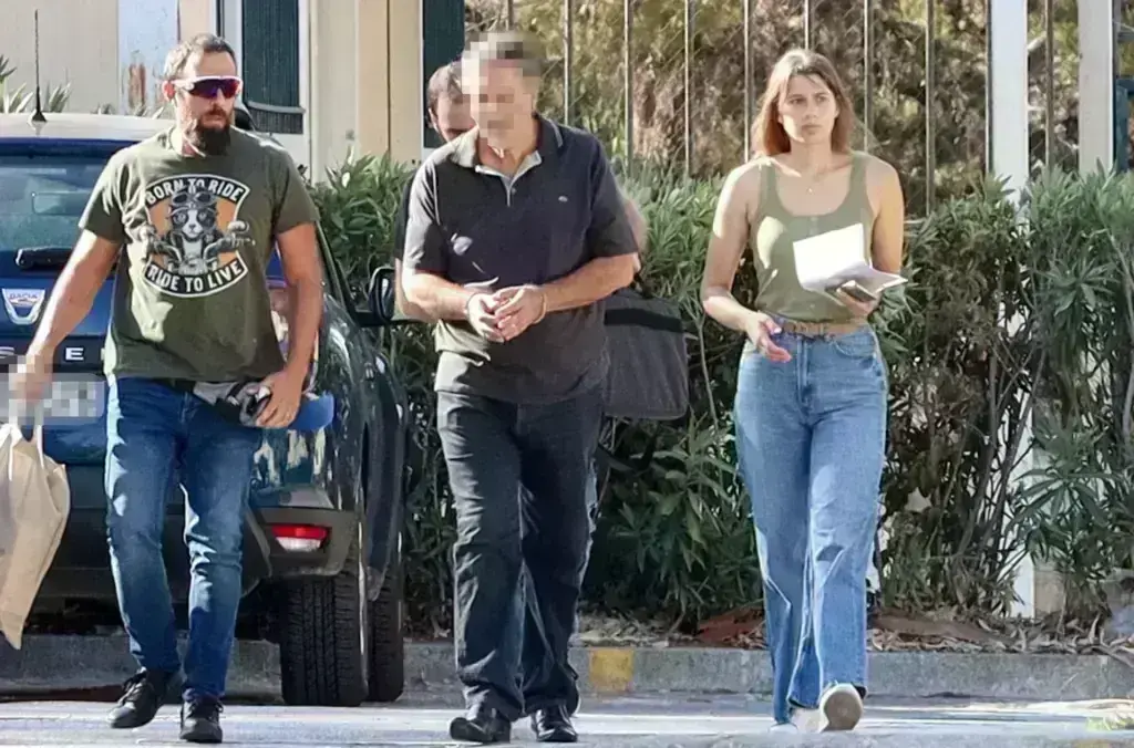 Προφυλακίστηκε ο 66χρονος καθηγητής για τις φωτιές στη Βάρη