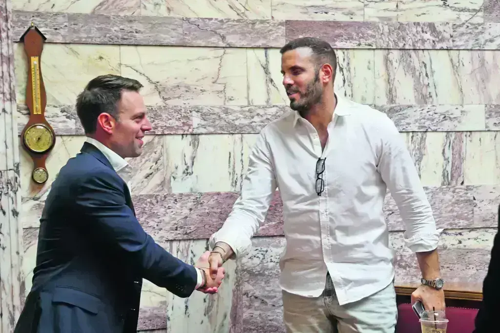 Νίκος Παππάς: Τσιμουδιά Κασσελάκη για την απαράδεκτη επίθεση στους αστυνομικούς – Αμετανόητος