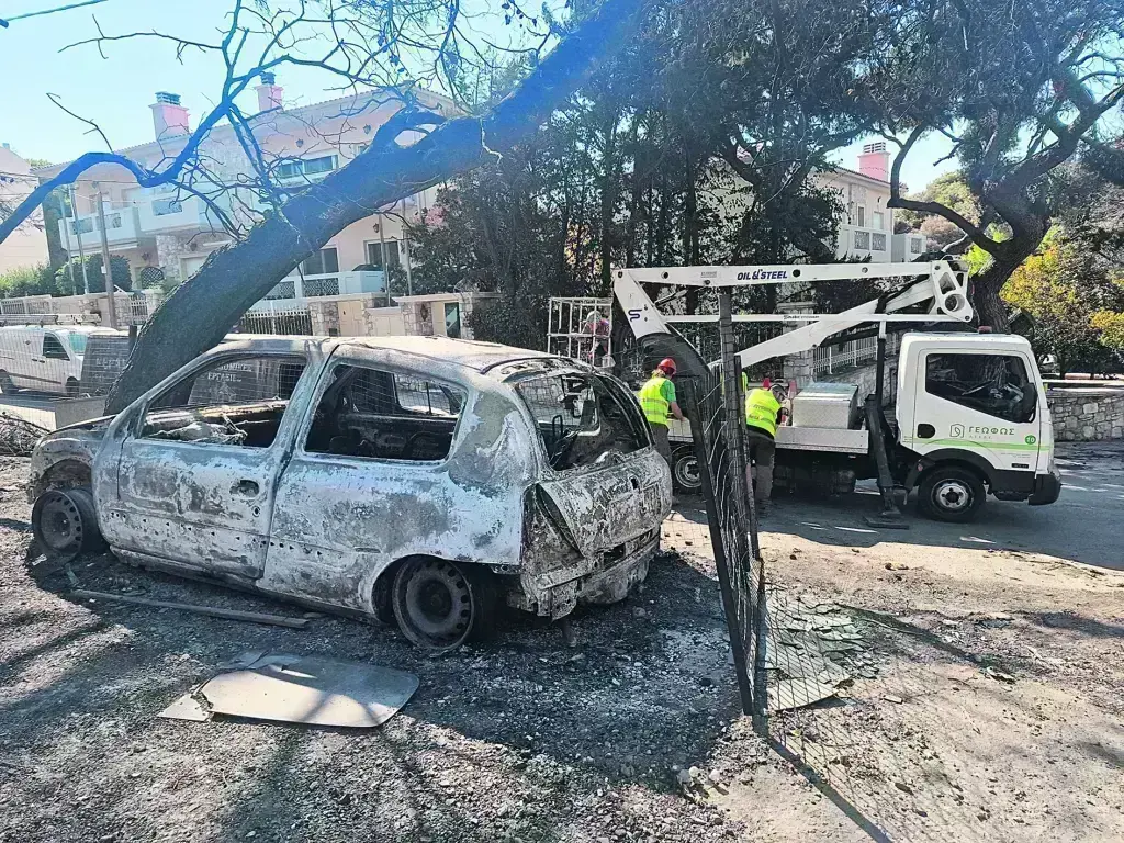 Φωτιές στην Αττική: Συνεχίζονται οι αυτοψίες – Σε 146 ανέρχονται οι ακατάλληλες προς χρήση κατ
