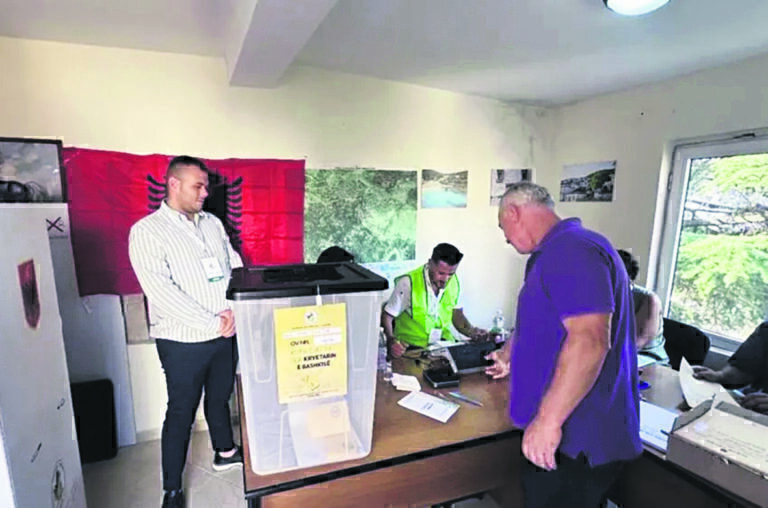 Εκλογές στη Χειμάρρα: Καταγγελίες για νοθεία και κλίμα τρομοκρατίας