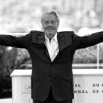 Αλέν Ντελόν: Το τελευταίο χειροκρότημα στον μύθο του γαλλικού σινεμά – Γιατί δεν προσκλήθηκε η 66χρονη σύντροφός του