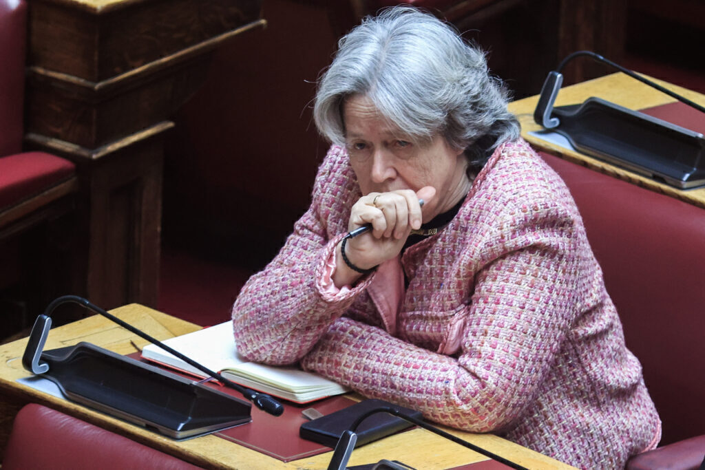 Απάντηση Λινού σε Κασσελάκη: Δεν παραδίδω την έδρα – Συμπεριφέρεστε σαν αυτόκλητος δικαστής