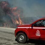 Φωτιά σε δασική έκταση στα Πεντεόρια στους Δελφούς