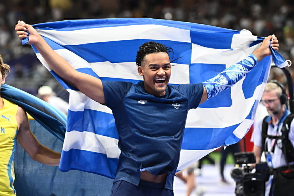 Ολυμπιακοί Αγώνες 2024: Ο Εμμανουήλ Καραλής σημαιοφόρος στην τελετή Λήξης στο Παρίσι