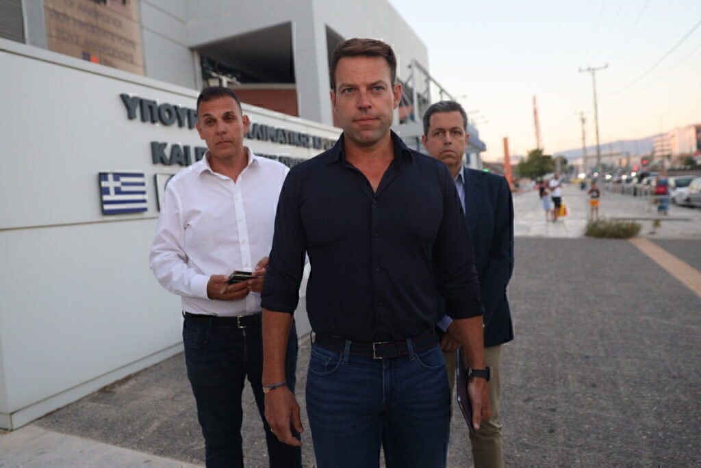 Ο Κασσελάκης ζητάει την άμεση αποπομπή Κικίλια