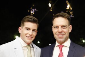 Κασσελάκης-Τάιλερ: Έφτασε στο κτήμα ο πρώτος καλεσμένος «έκπληξη» - Το τραπέζι που προτίμησε [βίντεο]