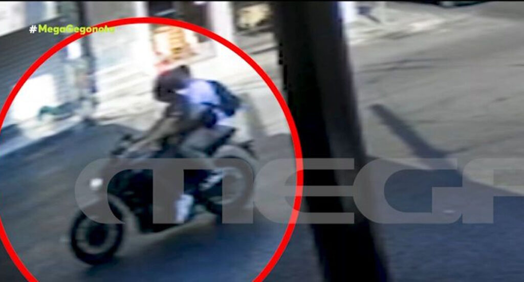 Κερατσίνι: Βίντεο – ντοκουμέντο από την καταδίωξη των δραστών που πέταξαν το τσαντάκι με τις χειροβομβίδες