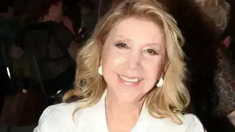 Λίτσα Πατέρα: Χαρμολύπη για τα ζώδια – «Πολύ προσεκτικοί όσοι είναι στο δεύτερο δεκαήμερο Δίδυμοι, Παρθένοι, Τοξότες και…»