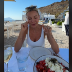 Viral έγινε μια Αμερικανίδα Tiktoker που επισκέφθηκε την Ελλάδα – «Η καλύτερη ντομάτα στην Ευρώπη» [βίντεο]