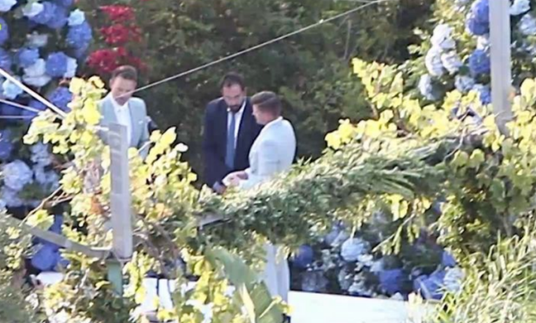 Κασσελάκης – Μακμπέθ: Tι δώρο αντάλλαξαν στους όρκους αιώνιας αγάπης; – Το αποχαιρετιστήριο πάρτι σε γνωστό beach bar [βίντεο]