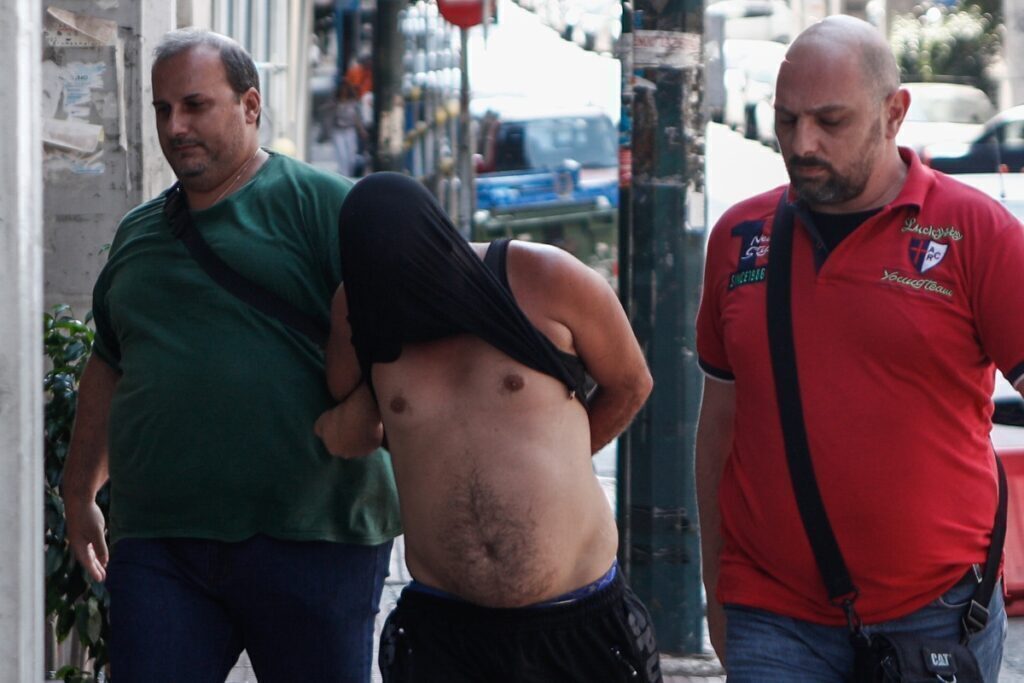 Σαλαμίνα: Σοκάρει η περιγραφή της 20χρονης – «Μου είπε ότι αν δε με βιάσει θα βγάλει μαχαίρι,
