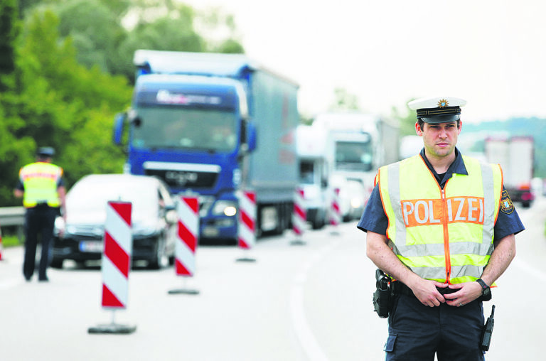 Γερμανία: Στροφή για το μεταναστευτικό
