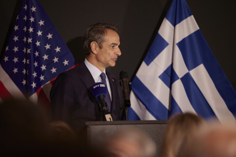 Μητσοτάκης σε ομογενείς στην Αστόρια: Ελάτε να επενδύσετε στην Ελλάδα