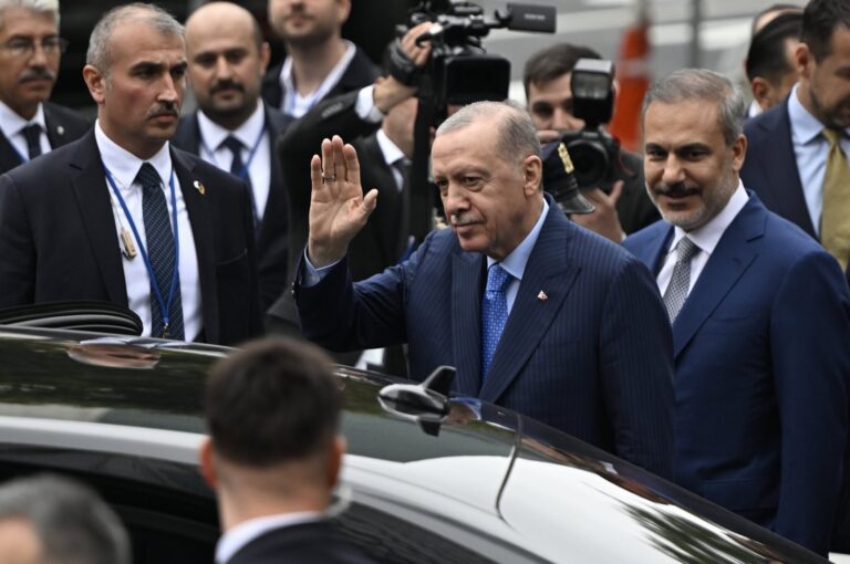 Ερντογάν: Δεν πήγε στο δείπνο Μπάιντεν – Επέστρεψε στην Τουρκία