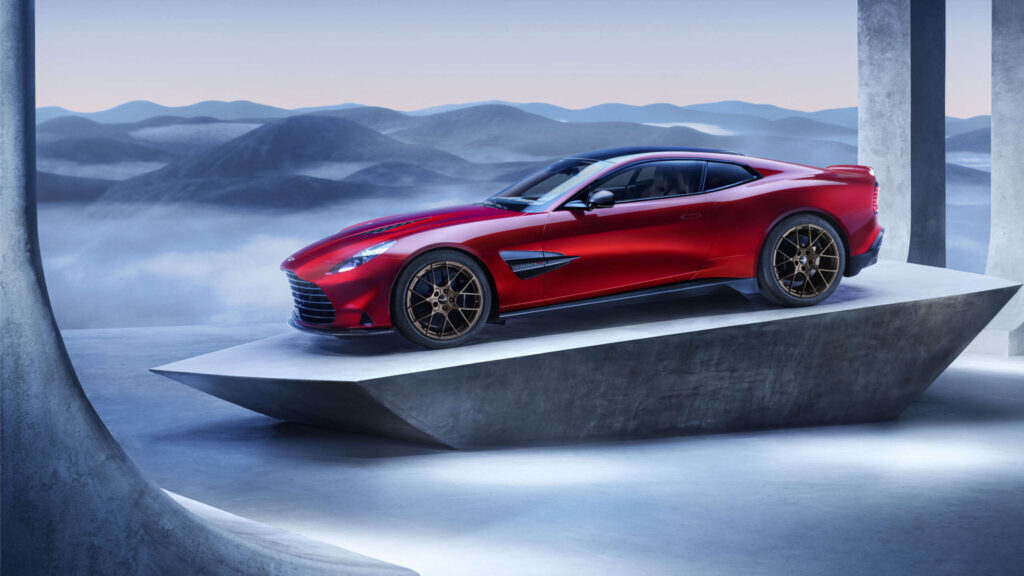 Νέα Aston Martin Vanquish: Εκλεπτυσμένη άνεση με επιδόσεις supercar!