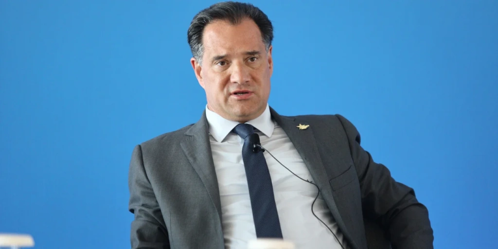 Γεωργιάδης: Προσχηματική η «παραίτηση» Ακρίτα – Φανταστείτε να έγραφα εγώ το ρατσιστικό για «γιο πλύστρας»
