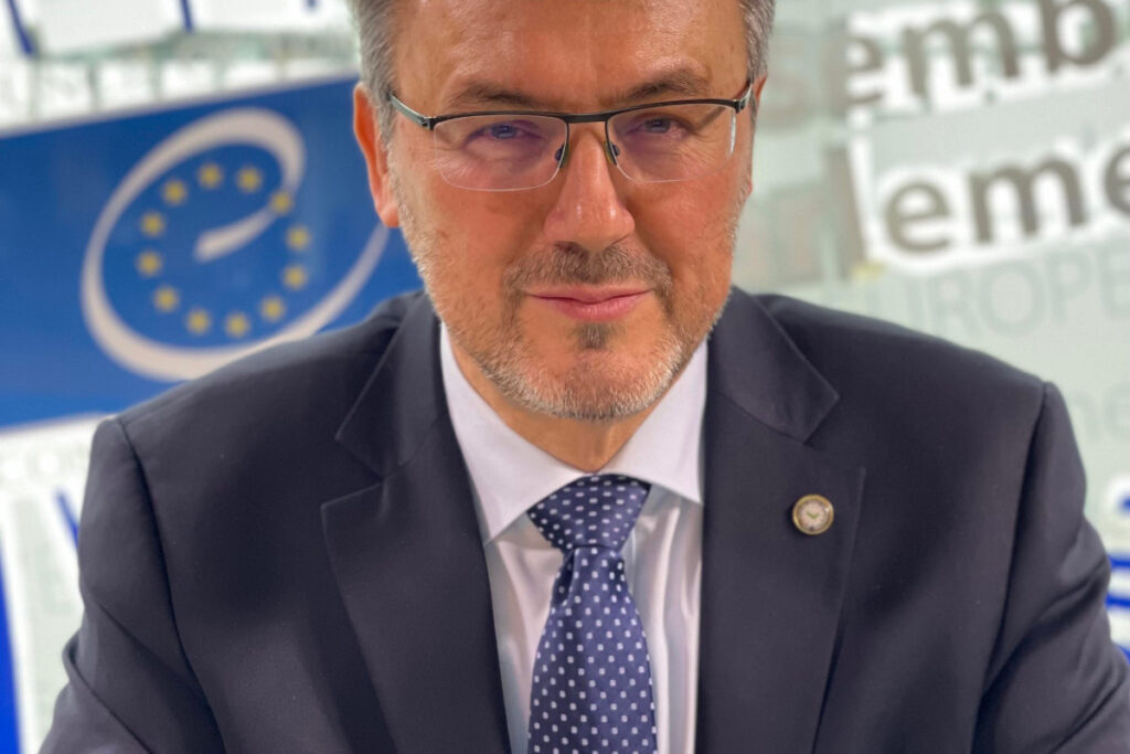 Θράκη: Ανθελληνική προπαγάνδα και άκυροι παραλληλισμοί από παρατρεχάμενο του Τουρκικού ΥΠΕΞ