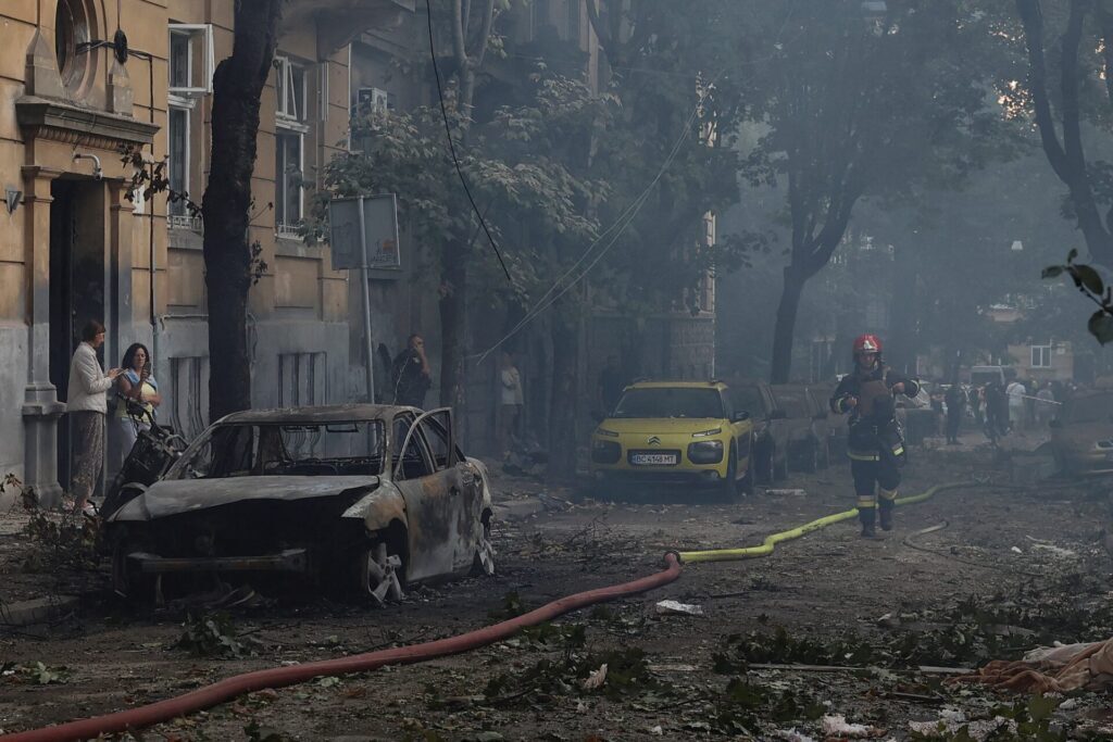 Ρωσία: Ανελέητο σφυροκόπημα στην Ουκρανία- Δύο νεκροί, 23 τραυματίες από ρωσικά πλήγματα στη Λβιβ