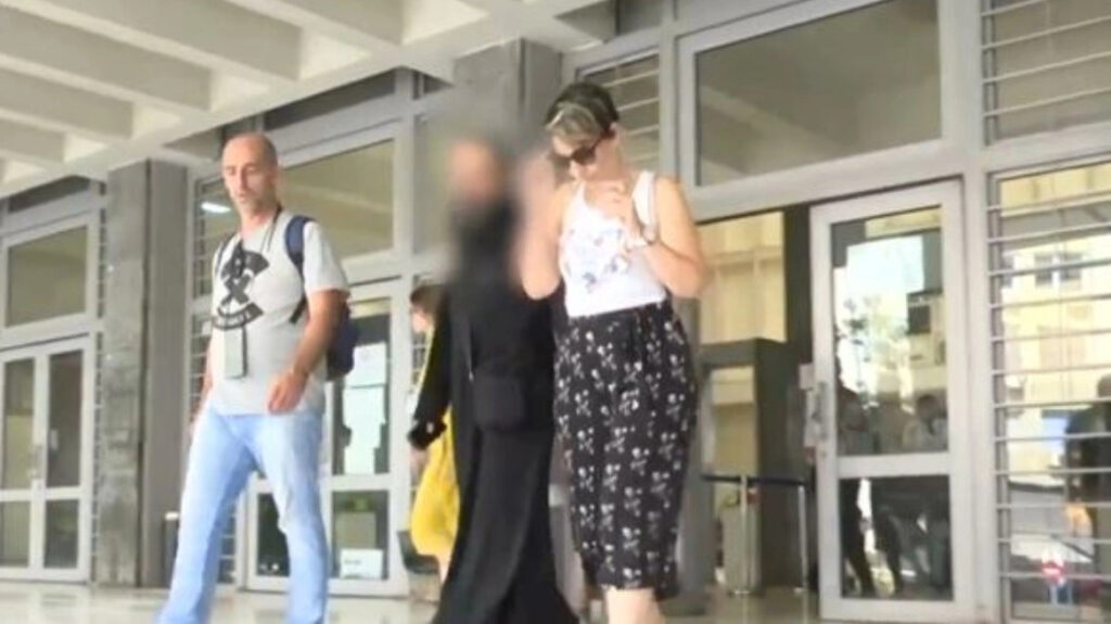 Ανατροπή με τον ιερέα στην Θεσσαλονίκη: «Δεν έχει απλώσει ποτέ χέρι πάνω της, το αντίθετο έχει γίνει