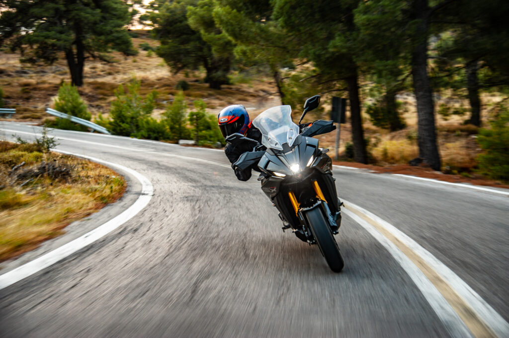 Δοκιμή Suzuki GSX-S1000 GX: Η sport πλευρά του «πολυχρηστικού»