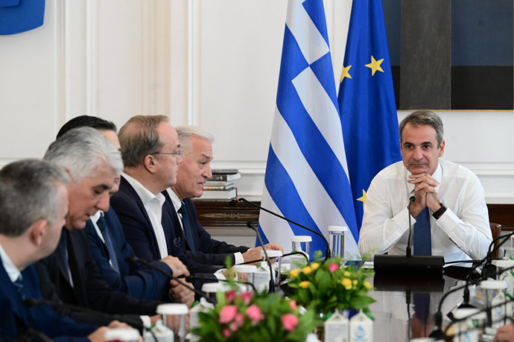Μητσοτάκης σε ΚΕΔΕ: Στόχος η θεσμική θωράκιση της Αυτοδιοίκησης