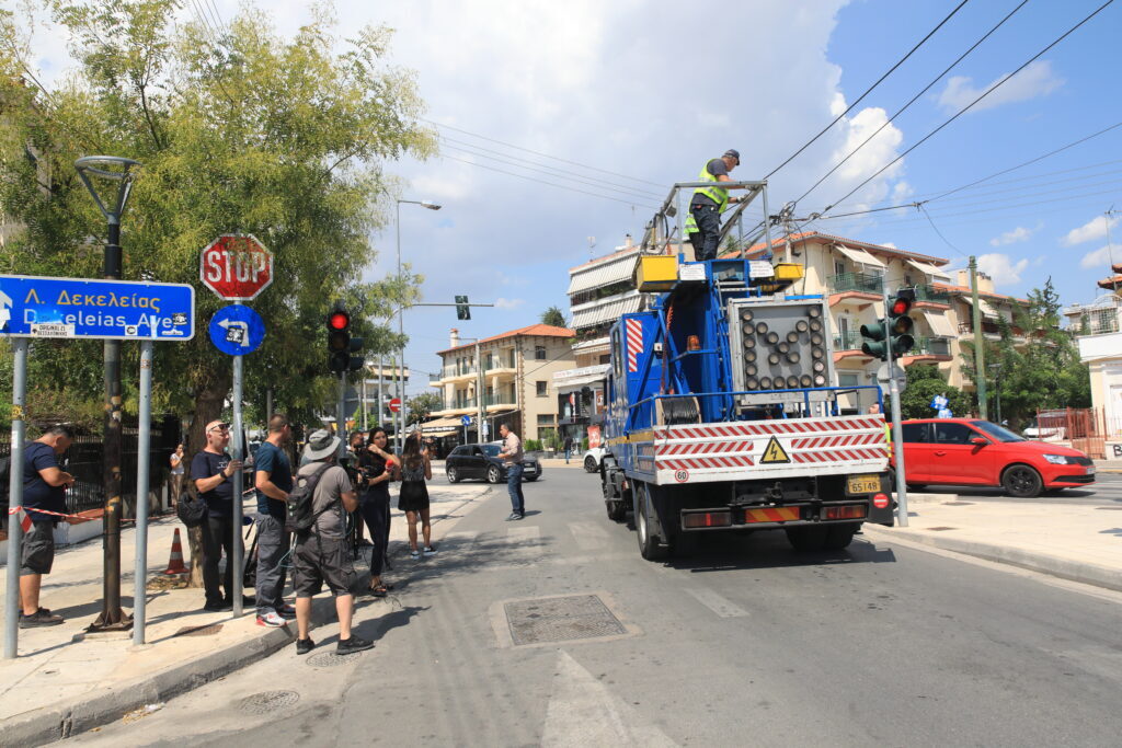 Νέα Φιλαδέλφεια: Πώς το τρόλεϊ έριξε την κολώνα – Τα νεότερα για την υγεία της 14χρονης