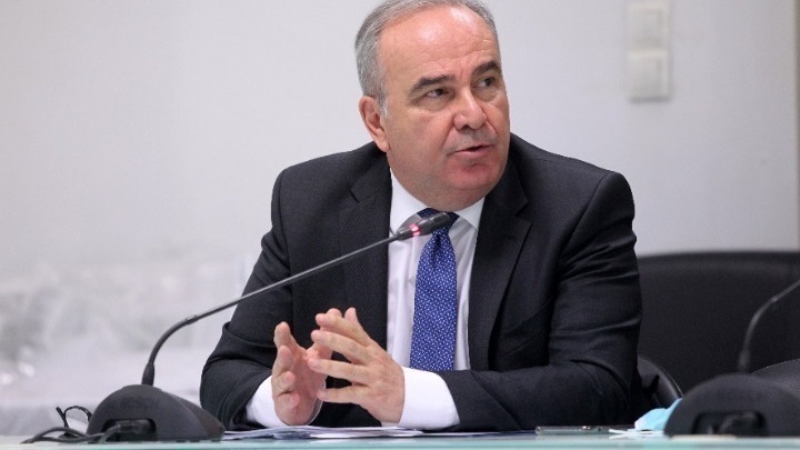 Παπαθανάσης: Λύθηκαν τα γραφειοκρατικά προβλήματα στο πρόγραμμα «Ανακαινίζω»
