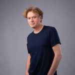 Οι δύο μεγάλες συναυλίες σε Ηρώδειο και Βεάκειο του Πέτρου Γαϊτάνου