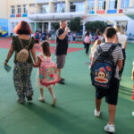 Αρχίζουν τα σχολεία – Τι ισχύει για τις άδειες των εργαζόμενων γονέων