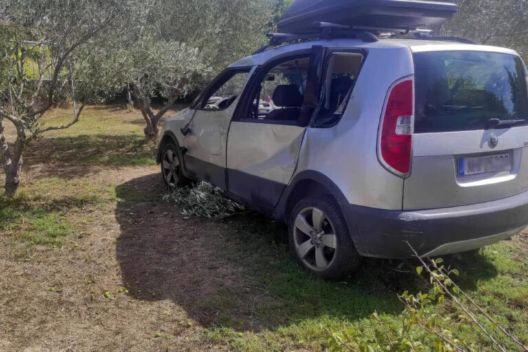 Σοβαρό τροχαίο στη Θεσσαλονίκη: ΙΧ παρέσυρε μωρό και τους γονείς του- Σε κρίσιμη κατάσταση το ζευγάρι- Συνελήφθη ο οδηγός-Ήταν μεθυσμένος;