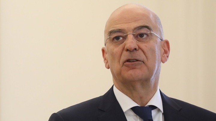 Νίκος Δένδιας: Επισκέφθηκε τη μοναδική κάτοικο της Κινάρου