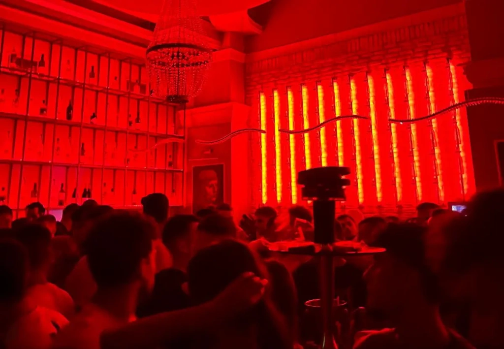 Φαγητό, παρέα και funky ρυθμοί στην Αθήνα