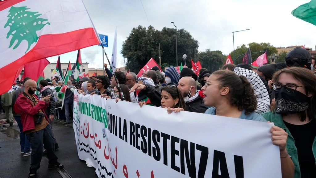 Ρώμη: Περίπου 5 χιλιάδες άτομα βγήκαν στους δρόμους υπέρ του παλαιστινιακού λαού