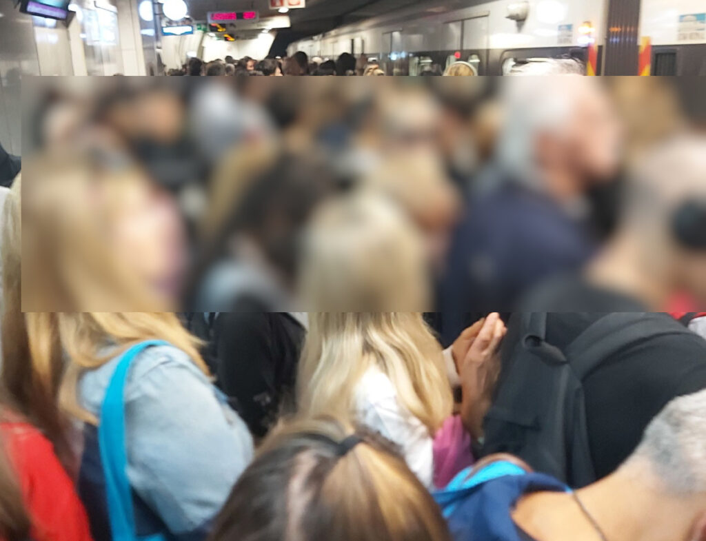 Μετρό Σύνταγμα: Γιατί έγινε χάος στη γραμμή 3 [βίντεο και φωτογραφίες]