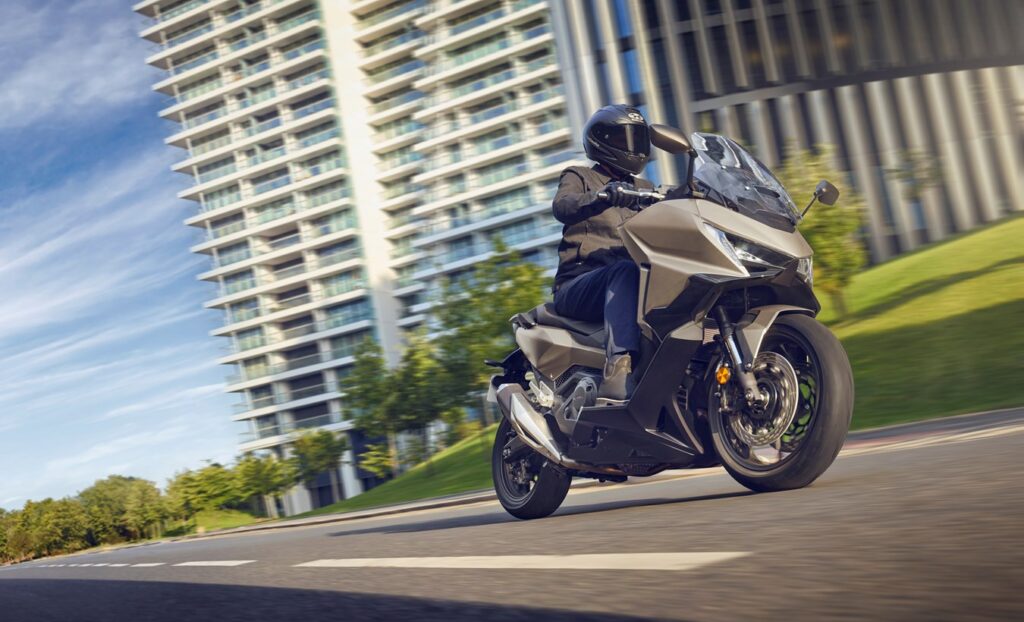 Honda: Ανανέωση για την οικογένεια των Forza 125, 350 και 750