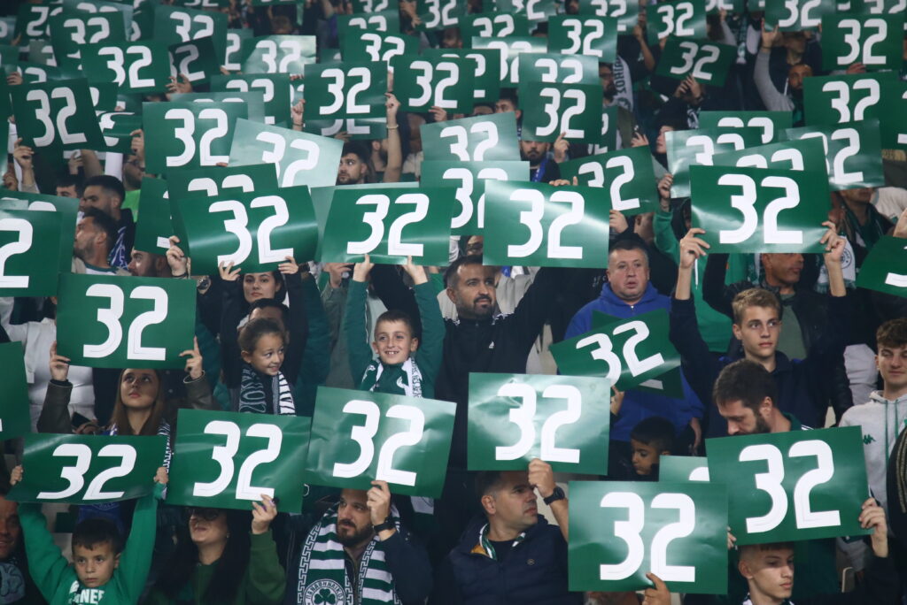 Παναθηναϊκός: Όλος ο κόσμος του με το «32» στη μνήμη του Τζορτζ Μπάλντοκ